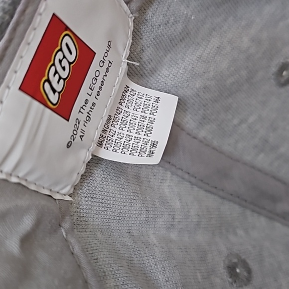 LEGO Hat - Picture 10 of 12